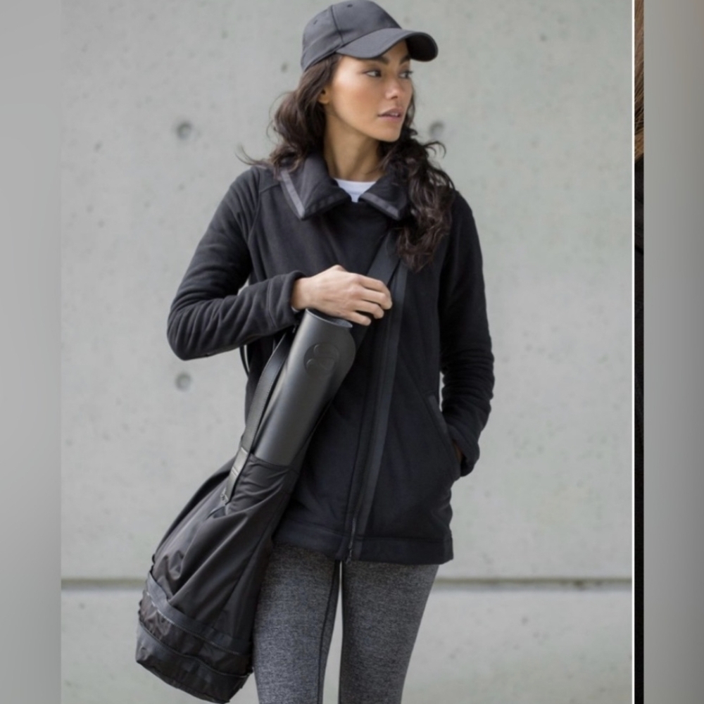 Lululemon moto fleece jacket black 8 medium